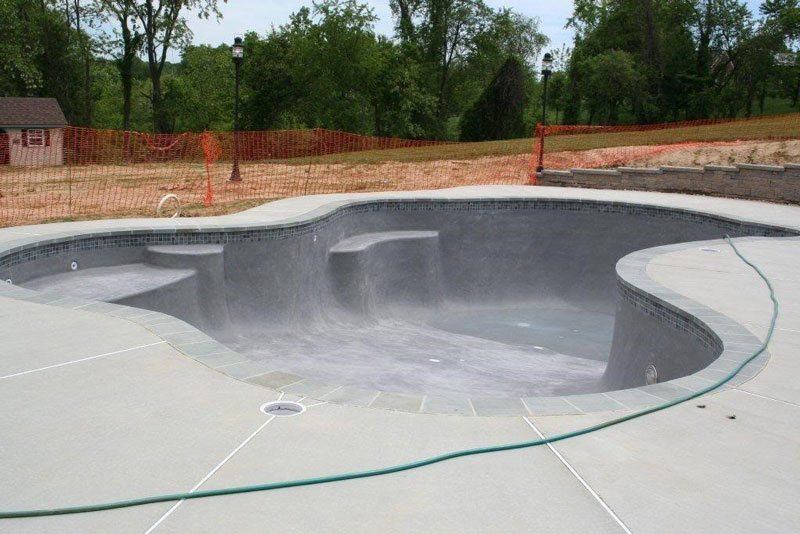 pool-with-medium-gray-plaster-9